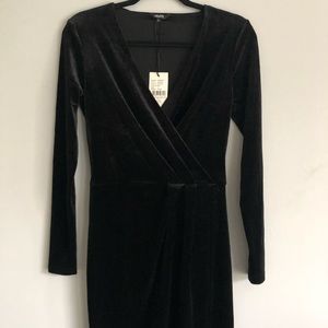 m by M Black Velvet Long Sleeve V- Neck Dress